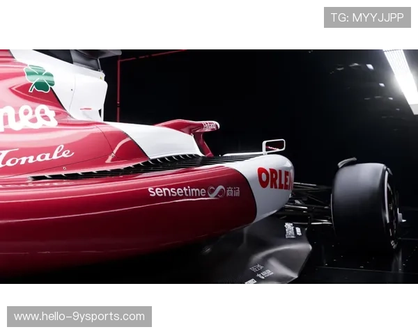 F1赛季最新动态解析顶尖车队竞争格局与车手表现趋势